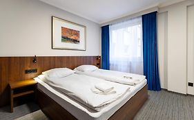 Noclegi Hit Rooms & Apartments